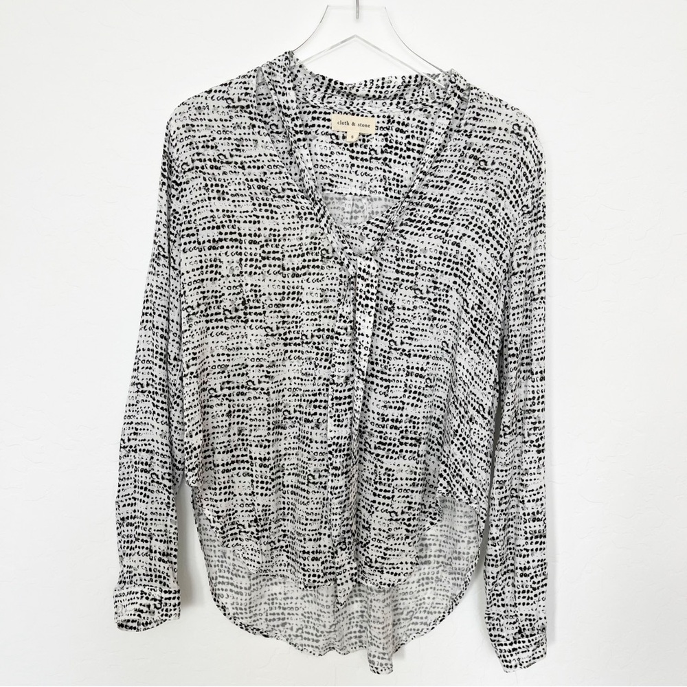 Anthropologie Cloth & Stone Long Sleeve White and Black Blouse Size Small